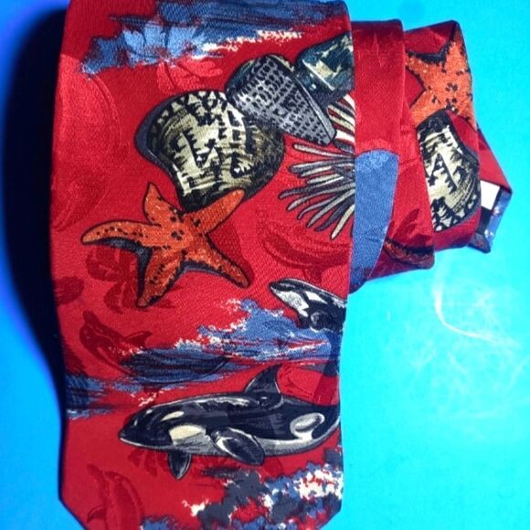 Endangered species Pure Silk Tie Dolphin/Turtle/Shells Width 4' - Picture 1 of 3